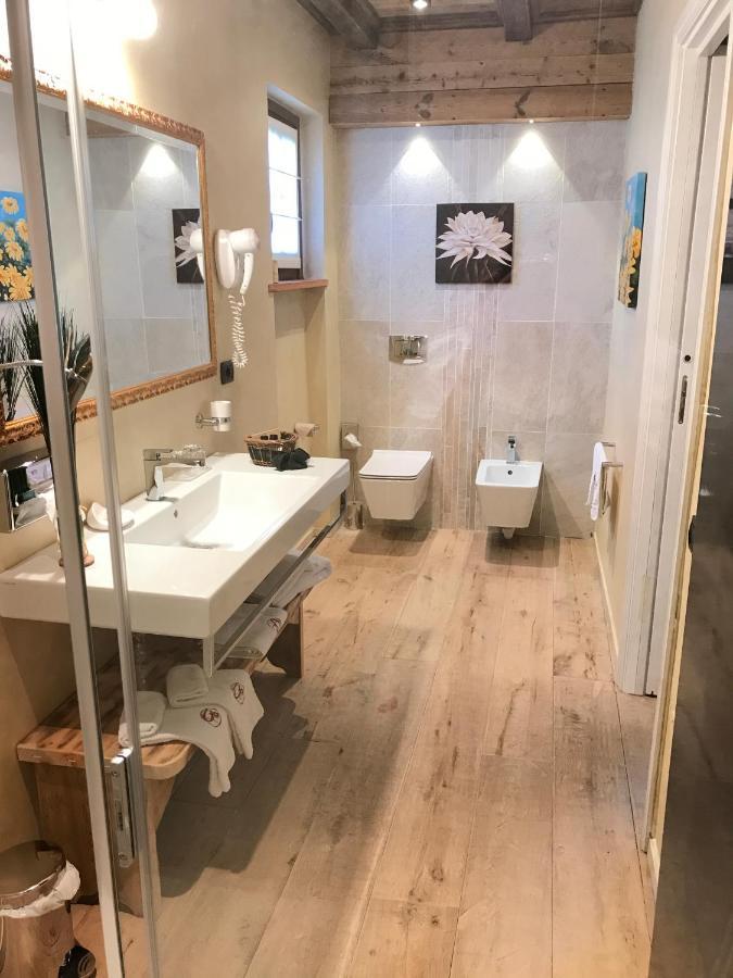 Relais Du Chateau Blanc La Thuile Exteriér fotografie